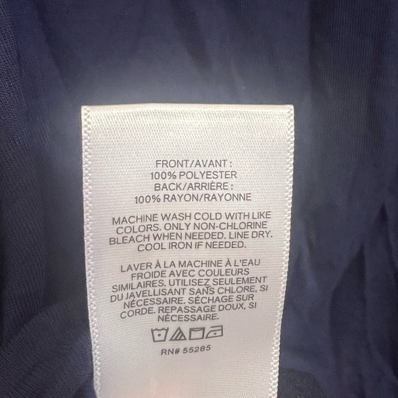 EXPRESS Navy, Red & White Floral Sleeveless Blouse - Picture 4 of 4